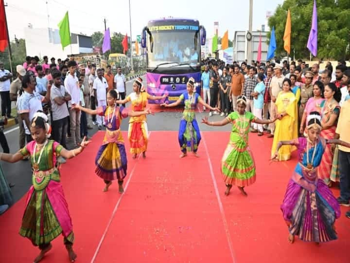 மதுரை மற்றும் சென்னை என இரண்டு நகரங்களில் நடைபெறவுள்ளன. இந்த தொடரில் உலகம் முழுவதிலும் இருந்து 24 அணிகள் பங்கேற்க உள்ளன.