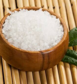 ਦੂਜੇ ਹਫ਼ਤੇ ਤੱਕ, ਤੁਸੀਂ ਹਲਕਾ ਅਤੇ ਤਾਜ਼ਾ ਮਹਿਸੂਸ ਕਰੋਗੇ। ਸਭ ਤੋਂ ਸਪੱਸ਼ਟ ਬਦਲਾਅ ਤੁਹਾਡੇ ਚਿਹਰੇ ਦੀ ਚਮੜੀ ਵਿੱਚ ਹੋਵੇਗਾ। ਖੰਡ ਛੱਡਣ ਨਾਲ ਸੋਜ ਘਟਦੀ ਹੈ ਅਤੇ ਮੁਹਾਂਸੇ ਘੱਟ ਹੁੰਦੇ ਹਨ, ਜਿਸ ਨਾਲ ਚਮੜੀ ਸਾਫ਼ ਅਤੇ ਚਮਕਦਾਰ ਬਣਦੀ ਹੈ।