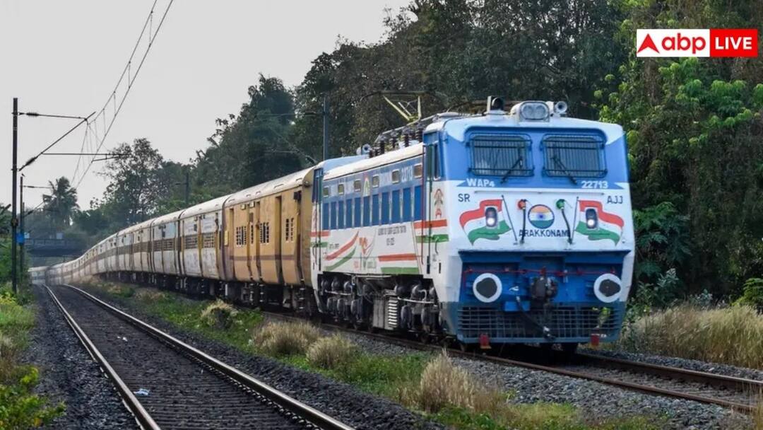 यात्रीगण कृपया ध्यान दें, नवंबर में इस तारीख तक कैंसिल रहेंगी ये ट्रेनें railways cancelled many trains for the month of november on these dates check the full list यात्रीगण कृपया ध्यान दें, नवंबर में इस तारीख तक कैंसिल रहेंगी ये ट्रेनें