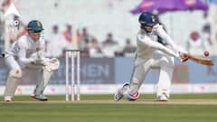 আশঙ্কার ছবি ড্রেসিংরুমে, নেক কলার পরে যন্ত্রণা সামলাচ্ছেন শুভমন, দ্বিতীয় ইনিংসে ব্যাট করবেন?