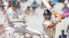 দক্ষিণ আফ্রিকার চেয়ে মাত্র ৩০ রানের লিড, কেন ৯ উইকেট পড়তেই অল আউট ঘোষণা করা হল ভারতকে?