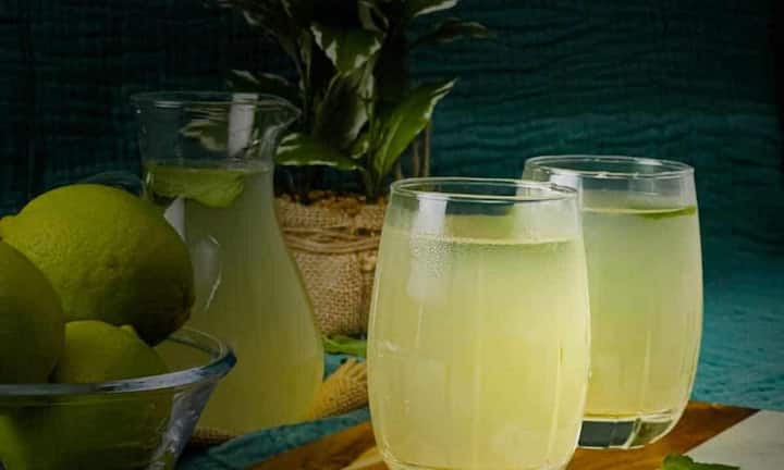 वहीं नींबू पानी एसिड को न्यूट्रल करता है और पाचन को आसान बनाता है. यह बाइल प्रोडक्शन बढ़ता है, जिससे खाना आसानी से पचता है और गैस, भारीपन कम होता है.