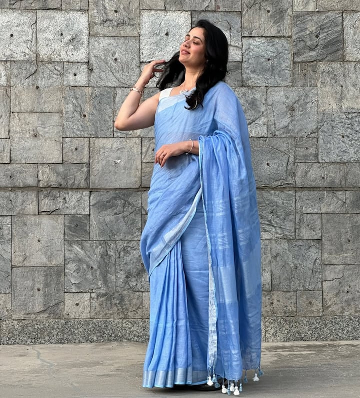 ‘तारे जमीन पर’, ‘शोर इन द सिटी’, ‘जवान’ यांसारख्या चित्रपटांमधील तिच्या भूमिका फार लक्षवेधी ठरल्या. या भूमिकांसाठी प्रेक्षकांकडून गिरीजाला पोचपावतीही मिळाली.
