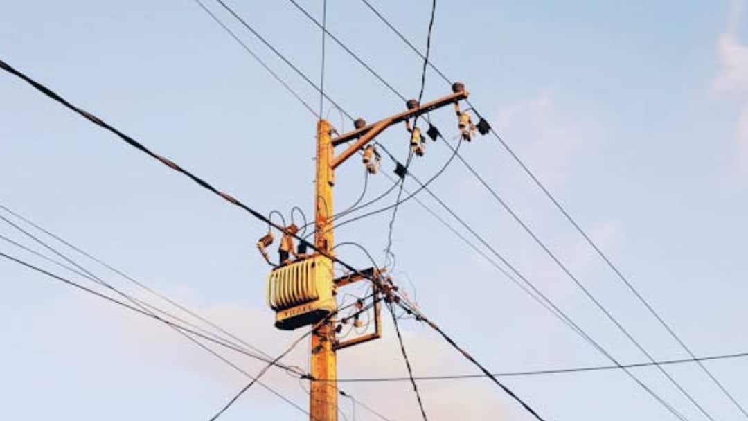 Vellore Power Cut (6-12-2025):  வேலூரில் முக்கிய பகுதிகளில் நாளை மின் தடை: கரண்ட் எப்போ வரும்? - முழு விவரம் இதோ