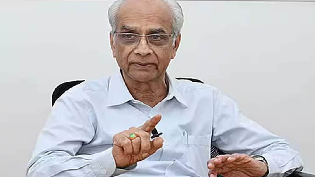 சபரிமலையில் பக்தர்களின் நம்பிக்கையை மீட்க: தேவசம் போர்டு தலைவர் ஜெயக்குமாரின் புதிய அதிரடி திட்டம்!