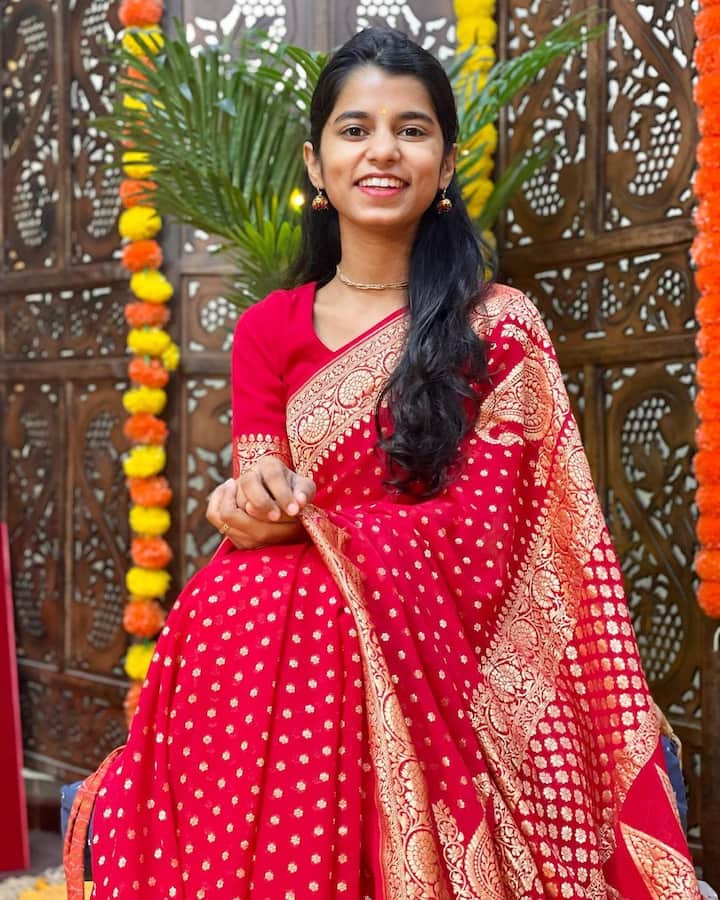 सामाजिक माध्यमांवरील तिच्या उपस्थितीने प्रगतीला नवी दिशा दिली. या सर्व प्रवासामुळे ती राजकारणातही मजबूतपणे उभी राहू शकली.