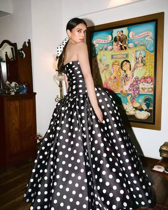 અદિતી રાવ હૈદરીનો બ્લેક ડૉટેડ ડ્રેસમાં વિન્ટેજ ગ્લેમ