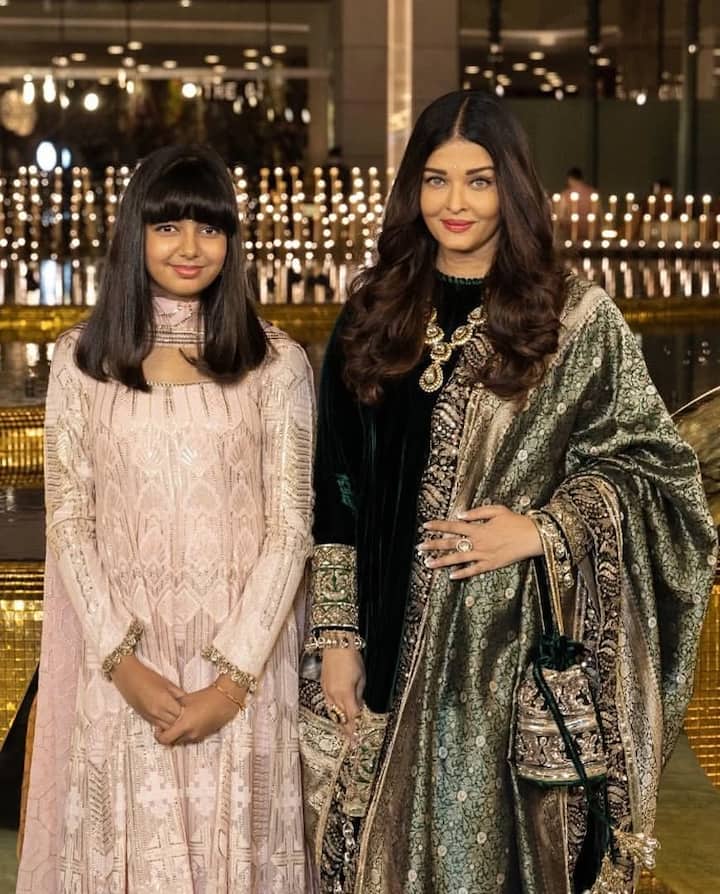 The darling of the Bachchan family looks very beautiful in traditional attire. Aaradhya is looking very cute and simple wearing a pink colored Anarkali suit.