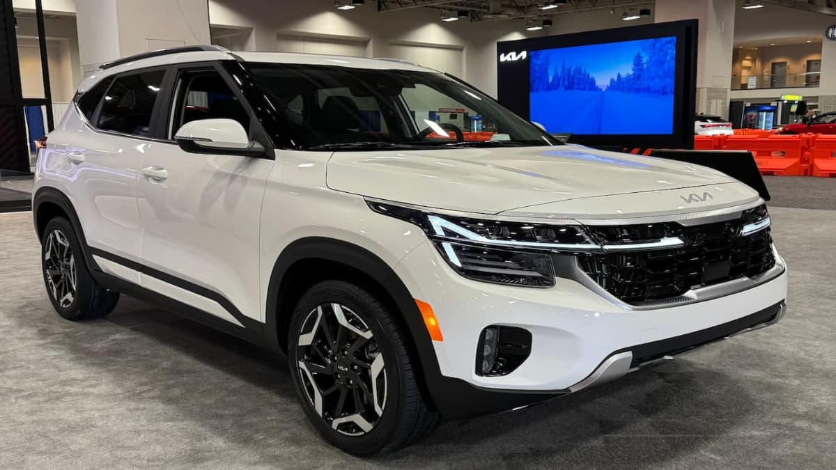 Upcoming Cars Dec 2025: SUV விரும்பிகளே! மாருதி, டாடா, கியா கார்களின் அதிரடி அறிமுகம் - எப்போது தெரியுமா?