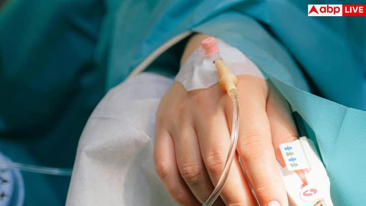 कुछ लोगों में एगोनल ब्रीदिंग होती है. जिसमें सांसें हांफने जैसी लगती हैं. ये देखने में कठिन हो सकती हैं, लेकिन शोध बताते हैं कि मरीज को इससे दर्द नहीं होता. यह शरीर की आखिरी कोशिश होती है खुद को जिंदा रखने की.