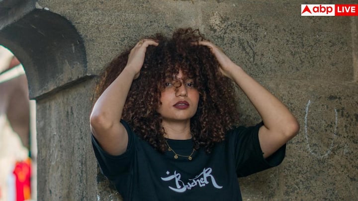 కానీ వారాలు గడిచేకొద్దీ మార్పులు నెమ్మదిగా మొదలవుతాయి. జుట్టు చివర్లలో పొడిబారడం, చిక్కులు పెరగడం, చర్మం కొద్దిగా బిగుతుగా అనిపించవచ్చు. మొదట కనిపించే మెరుపు తగ్గుతుంది. మృదుత్వం కూడా మునుపటిలా ఉండదు.