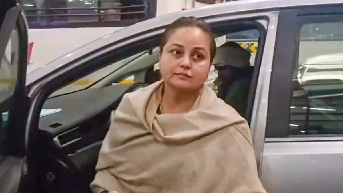 'मुझे कहा तुम्हारी शादी हो गई, अपने घर जाओ, भगवान न करे कोई बेटी...', रोते हुए और क्या बोलीं रोहिणी?