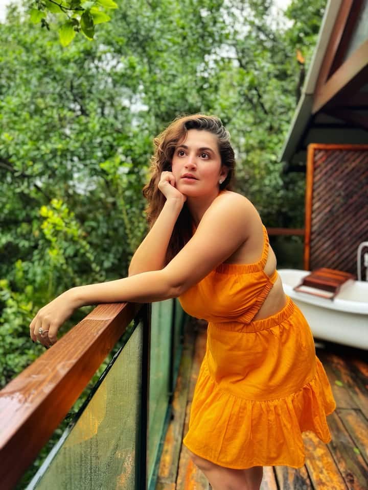 बतौर अभिनेत्री शिवालिका ओबेरॉय ने 2019 में रोमांटिक थ्रिलर फिल्म 'ये साली आशिकी' से अपने करियर की शुरुआत की थी।