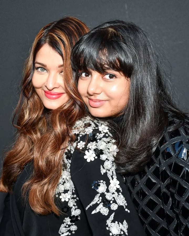 Aaradhya is seen twinning with Aishwarya at events. Sometimes she looks traditional and sometimes she catches everyone's attention with her western look.