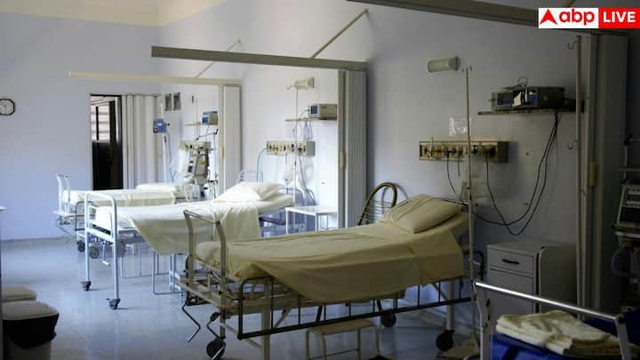 जूली कहती हैं कि इन संकेतों को देखकर समझ आ जाता है कि मरीज का समय करीब है. परिवार के लिए यह पल मुश्किल होते हैं, लेकिन इन बदलावों को समझने से उन्हें मानसिक रूप से थोड़ा सहारा मिलता है.