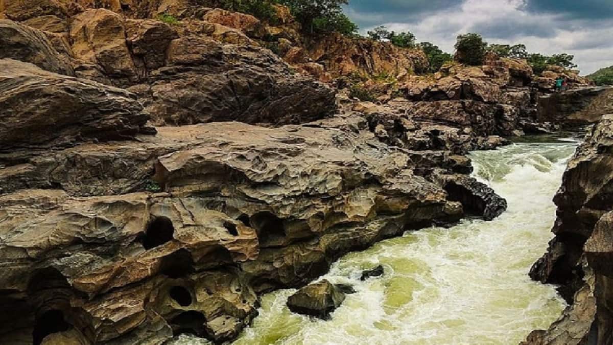 மேகதாது அணை: தமிழகத்திற்கு தண்ணீர் வராது! பாலைவனமாகும் அபாயம்! விவசாயிகள் கொந்தளிப்பு