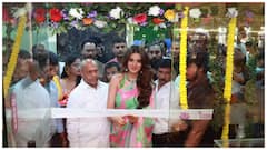 గాజువాకలో పద్మం వెండి వెలుగు: భారీ ఆఫర్లు, అత్యాధునిక కలెక్షన్స్‌తో CMR మాల్‌లో ప్రారంభించిన నటి నిధి అగర్వాల్