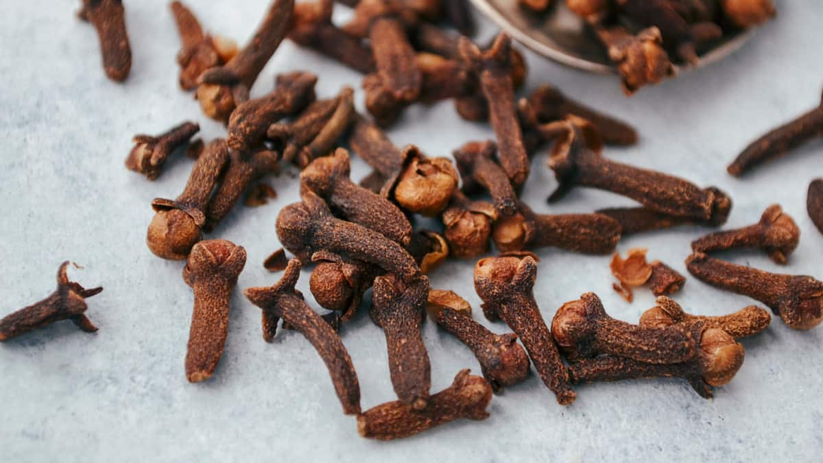 10 Kitchen Spices That Reduce Inflammation Naturally