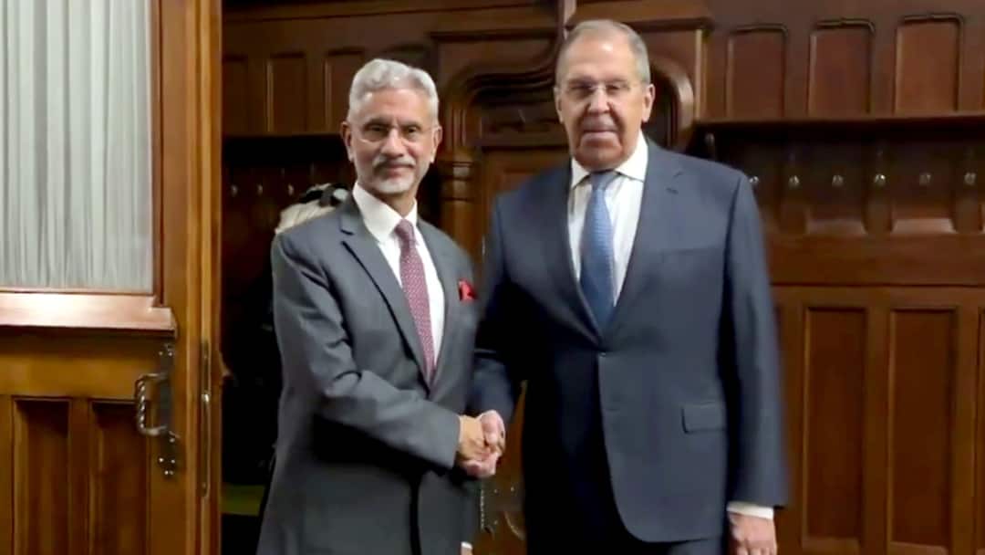 Jaishankar Arrives In Russia: Putin's India Visit & SCO Talks Take Center Stage