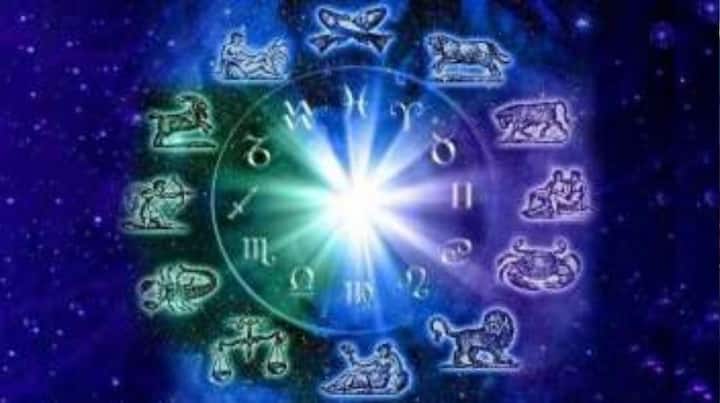 ਸਿੰਘ ਇਸ ਦੁਆਰਾ ਸ਼ਾਸਿਤ ਰਾਸ਼ੀ ਹੈ। ਖਗੋਲ ਵਿਗਿਆਨ ਦੇ ਅਨੁਸਾਰ, ਜਦੋਂ ਸੂਰਜ ਇੱਕ ਰਾਸ਼ੀ ਤੋਂ ਦੂਜੀ ਰਾਸ਼ੀ ਵਿੱਚ ਜਾਂਦਾ ਹੈ, ਤਾਂ ਇਸਨੂੰ ਜੋਤਿਸ਼ ਵਿੱਚ