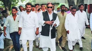 Azam Khan: समाजवादी पक्षाचे नेते आझम खान, मुलगा अब्दुल्लाला डबल पॅन कार्ड प्रकरणात 7 वर्षांची शिक्षा; अवघ्या दोन महिन्यांपूर्वी जेलमधून झाली होती सुटका