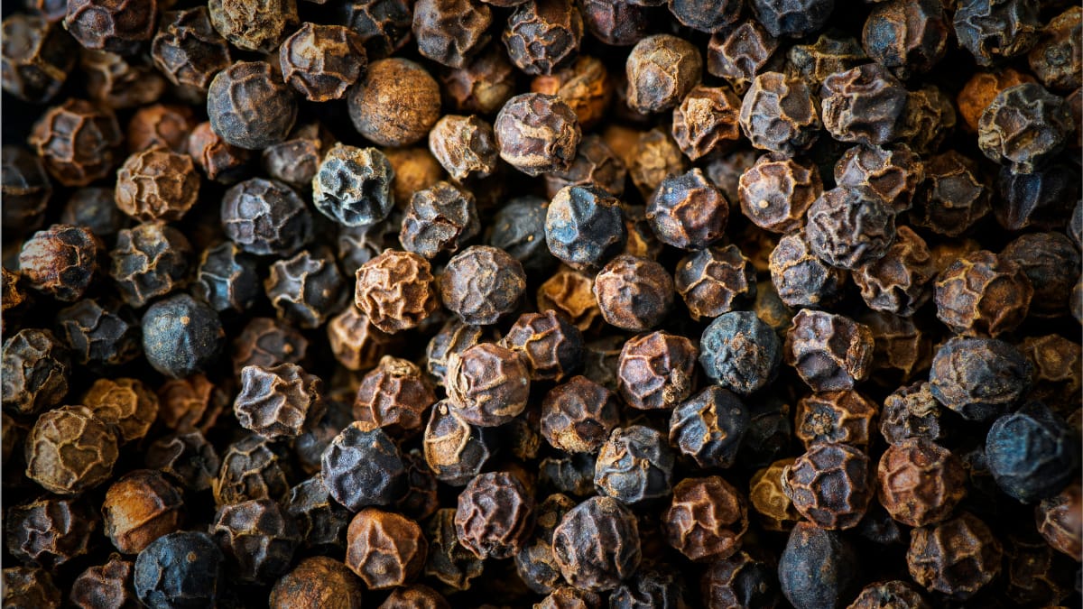 10 Kitchen Spices That Reduce Inflammation Naturally