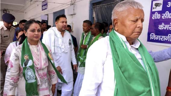 Lalu Breaks Silence: Backs Tejashwi, Urges RJD Unity Amid Family Feud
