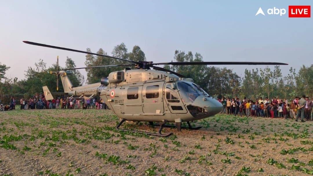 IAF ALH helicopter emergency landing near Bareilly due to technical snag in flight ANN भारतीय वायुसेना के ALH हेलीकॉप्टर में आई तकनीकी खराबी, बरेली में एक खेत में कराई गई इमरजेंसी लैंडिंग
