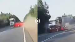 Video: बैलेंस बिगड़ते ही ट्रक के सामने आई तेज रफ्तार कार, टक्कर के बाद उड़े परखच्चे, वीडियो वायरल