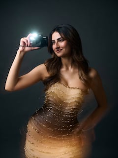 ऑफ शोल्डर शिमरी गाउन में पलक तिवारी ने बिखेरा हुस्न का जलवा, एक-एक तस्वीर पर अटल जाएगा आपका दिल