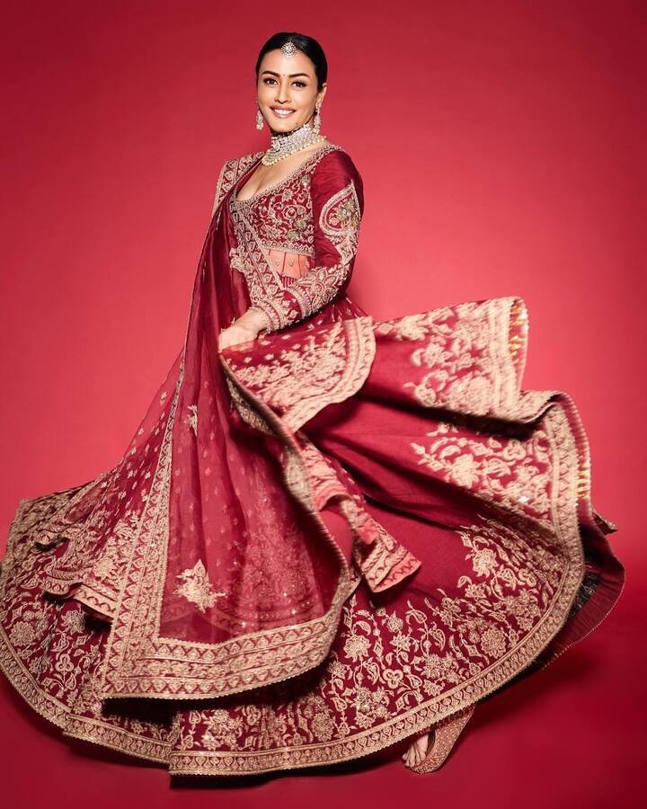 एक्ट्रेस ने हिंदी के अलावा साउथ सिनेमा में भी खूब काम किया है. इसी दौरान उनकी मुलाकात महेश बाबू से हुई.