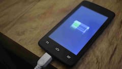 पलक झपकते ही उड़ जाती है फोन की बैटरी? ये 5 सेटिंग्स ऑन करते ही दोगुना चलेगा आपका मोबाइल