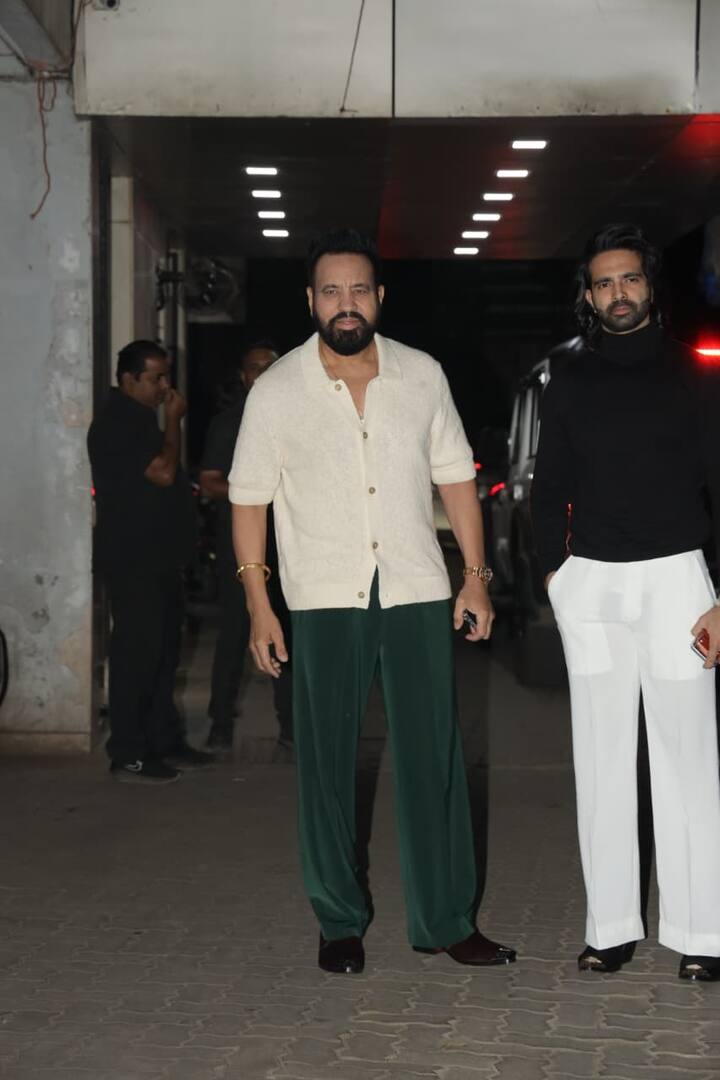 सोमवार की रात को खान परिवार ने एक पार्टी होस्ट की थी. ये पार्टी सलीम खान और सुशीला की वेडिंग एनिवर्सरी की थी.