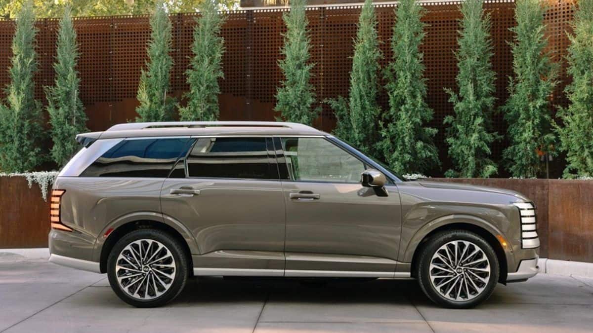 Hyundai Plans Fortuner Rival With Palisade Hybrid?