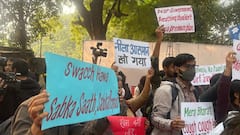 दिल्ली की 'दमघोंटू' हवा को लेकर जंतर मंतर पर प्रोटेस्ट, सरकार के खिलाफ दिखा गुस्सा