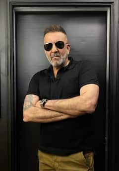 संजय दत्त Vs रणवीर सिंह: दोनों में से कौन है ज्यादा अमीर? धुरंधर में आएंगे आमने-सामने