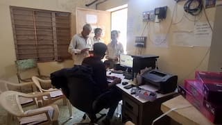 ઉદ્યોગપતિઓના દેવા માફ, ખેડૂતો પાસેથી ઉઘરાણી? ઉપલેટામાં ફોર્મ ભરવાના ભાવ સાંભળી ખેડૂતો લાલઘૂમ