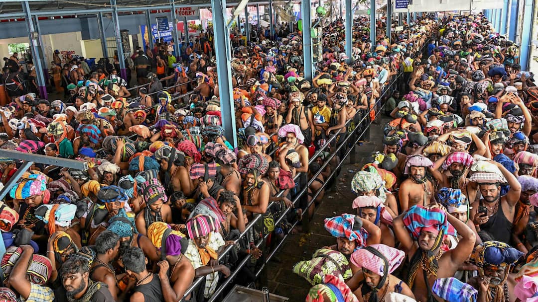 Sabarimala Season Begins; Pilgrims Face 10–15 Hour Waits, Lack Of Facilities Flagged