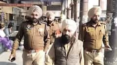 ਅੰਮ੍ਰਿਤਸਰ ਬੱਸ ਸਟੈਂਡ 'ਤੇ ਮੁਲਾਜ਼ਮ ਦਾ ਗੋਲੀ ਮਾਰ ਕਤਲ, ਜਾਣੋ ਕਿਸ ਗੱਲ ਨੂੰ ਲੈ ਹੋਈ ਬਹਿਸ; ਦੁਕਾਨਦਾਰ ਵੀ ਜ਼ਖਮੀ, ਲੋਕਾਂ 'ਚ ਮੱਚਿਆ ਹੜਕੰਪ...