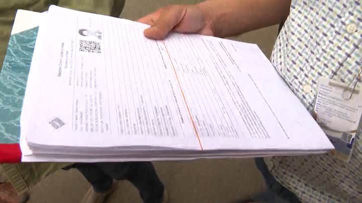 যদি কেউ মৃত ভোটার, স্থানান্তরিত ভোটার বা দ্বিতীয়বার উল্লিখিত ভোটার সম্পর্কিত কোনো ভ্রান্ত তথ্য ইচ্ছাকৃতভাবে দেয়, তাহলে গণনা ফর্মের অপব্যবহারজনিত কারণে জন প্রতিনিধিত্ব আইন, ১৯৫০ এর ৩১ ধারা অনুযায়ী এক বছর পর্যন্ত কারাদণ্ড বা জরিমানা বা উভয় দণ্ড হবে।