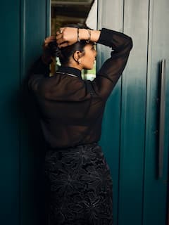 'महेश बाबू-पृथ्वीराज जैसे लेजेंड के साथ काम करना बड़ी बात', प्रियंका चोपड़ा ने वाराणसी एक्टर्स संग शेयर की सेल्फी- बोलीं- जय श्री राम