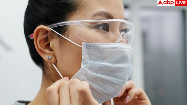 ICMR రిపోర్ట్ ప్రకారం.. దేశంలో ప్రతి తొమ్మిది మందిలో ఒకరు ఏదో ఒక ఇన్ఫెక్షన్ బారిన పడుతున్నారు. 4.5 లక్షల నమూనాలలో 11.1 శాతం మందిలో వైరస్ లేదా వ్యాధికారకాలు కనుగొన్నారు. ఈ పరిస్థితి చాలా తీవ్రంగా ఉంది.