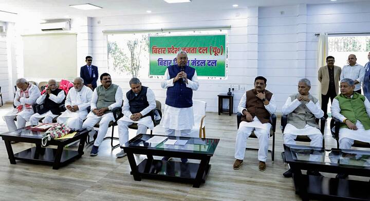 Arrangements have been made for the stay of VIP guests at Hotel Maurya in Patna. This hotel is adjacent to Gandhi Maidan, so guests will not face any problem in going from here. Some guests can reach Gandhi Maidan directly.