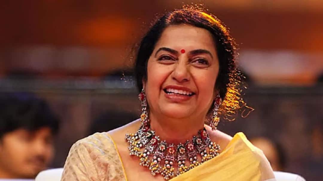 தமிழ் சினிமா நாயகர்களை பார்த்தா அருவருப்பா இருக்கு...சர்ச்சையில் சிக்கிய நடிகை சுஹாசினி வீடியோ