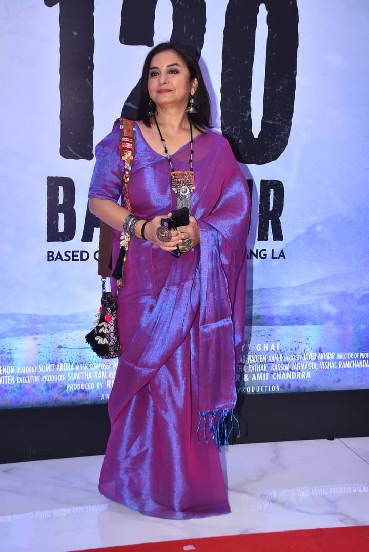 Bollywood actress Divya Dutta spread the magic of her beauty. Her look in this dual color saree and oxidized jewelery is really worth seeing. Haseena Bala is looking beautiful in the viral pictures.