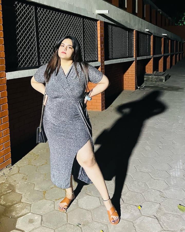 ऐसे में अनुपमा फैसला करती है कि वो परी को अपने साथ लेकर मुंबई जाएगी और वो ऐसा करती भी है. मुंबई पहुंच परी एक औरत से थोड़ी बदतमीजी करती है.