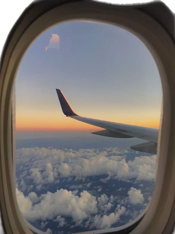 फिरायला जायचं नाव काढलं की सगळ्यात पहिली गोष्ट आपल्या मनात येते ती म्हणजे खर्च. अनेकदा लोक तक्रार करतात की प्रवासादरम्यान त्यांचे बजेट बिघडते आणि त्यांचे खिसे लवकर रिकामे होतात.