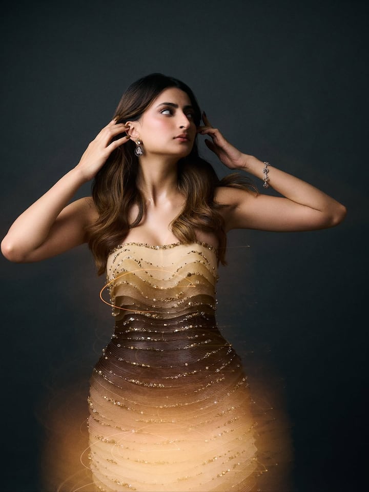 पलक तिवारी का यह अवतार उनके फैन्स को काफी पसंद आ रहा है, जिसे हजारों लाइक्स मिल चुके हैं। कमेंट सेक्शन में यूजर्स इसे 'खूबसूरत' और 'गॉर्जियस' बता रहे हैं।