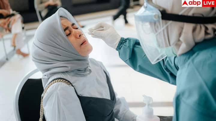 प्रदूषण भी असर डाल रहा है. खराब हवा फेफड़ों और इम्यून सिस्टम को कमजोर करती है, जिससे बार-बार खांसी, जुकाम और बुखार का खतरा बढ़ता है. मौसम में उतार-चढ़ाव और नमी मच्छरों और वायरस को तेजी से बढ़ने देती है.