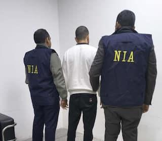 ਲਾਰੈਂਸ ਬਿਸ਼ਨੋਈ ਦੇ ਭਰਾ ਅਨਮੋਲ ਨੂੰ ਲਿਆਂਦਾ ਭਾਰਤ , NIA ਨੇ ਦਿੱਲੀ ਹਵਾਈ ਅੱਡੇ ਤੋਂ ਕੀਤਾ ਗ੍ਰਿਫ਼ਤਾਰ, ਲਿਆਂਦਾ ਜਾਵੇਗਾ ਪੰਜਾਬ ?